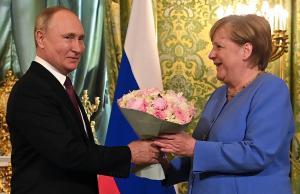 Angela Merkel i-a cerut lui Vladimir Putin, în cadrul summitului de adio, eliberarea lui Alexei Navalnîi. Liderul de la Kremlin a refuzat