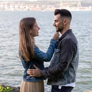 Un tânăr de 26 de ani s-a căsătorit cu sora lui vitregă, după ce au ascuns relaţia timp de 11 ani, în Portugalia: "Am crescut împreună; este o dragoste foarte puternică"