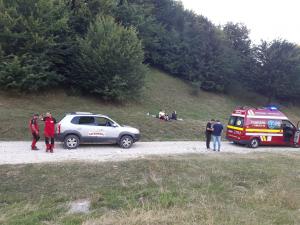 Un turist a rupt coastele altuia care se lansase cu tiroliana pe traseu înaintea lui în Brașov. L-a lovit puternic cu genunchii în spate