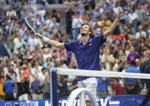Daniil Medvedev a câştigat finala US Open, în faţa liderului mondial Novak Djokovic
