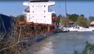 Accident în Delta Dunării: O navă străină a distrus trei ambarcațiuni de lux, după ce a rămas fără motor