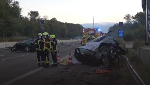 Morţi, răniţi şi patru maşini dezmembrate după cel mai teribil accident produs în ultimii ani pe autostrada A5, în Hessen, Germania