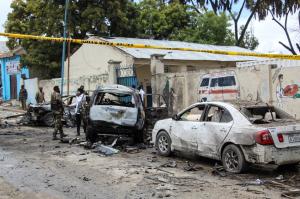 Atac sinucigaș în capitala Somaliei, lângă palatul prezidenţial. Cel puțin opt oameni au murit, între care o femeie și doi copii