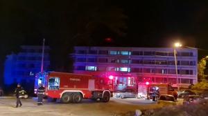 Panică printre turiştii din Eforie Sud, după ce un hotel a luat foc: 80 de persoane se aflau în interior în acel moment