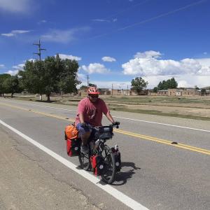 Tată a doi copii, lovit de fulger la doar o zi după ce pornise într-o călătorie pe bicicletă prin Argentina. Plănuise traseul timp de 9 ani