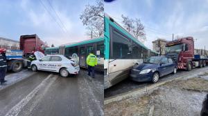 Accident în lanţ pe un bulevard din Cluj. O maşină a Poliţiei Locale şi un autobuz, avariate în urma impactului