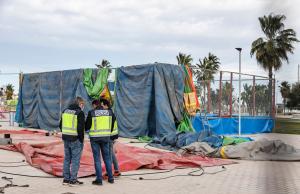 Un castel gonflabil a fost luat de vânt în Valencia. O fetiţă de 8 ani a murit şi alţi opt copii au fost răniţi