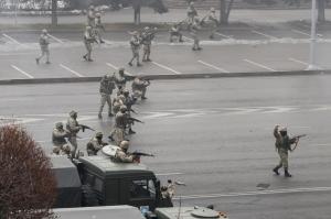Revoltă în Kazahstan. Armata a deschis focul asupra manifestanților şi a ucis zeci de oameni. Rusia a trimis trupe militare