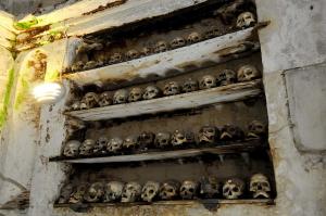 Oamenii de știință din Sicilia vor să dezvăluie misterul mumiilor copiilor din catacombele unei mănăstiri. Echipa folosește imagistica cu raze X