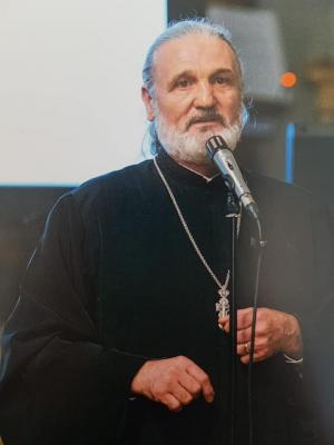 Preotul Sorin Grecu, care a făcut greva foamei pentru demolarea statuii lui Lenin din Piaţa Presei Libere, a murit. Până în 2003 nu a avut voie să revină în ţară
