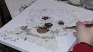 O tânără din Constanţa a găsit o nouă modalitate de exprimare prin artă. Realizează tablouri din boabe de orez, fasole sau susan