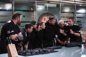 Chefi la cuţite: Concurenții fac o greșeală care îi supără pe Chefi. Cătălin Scărlătescu: ”E clar că ceva nu e în regulă. Așa ceva nu se face!”
