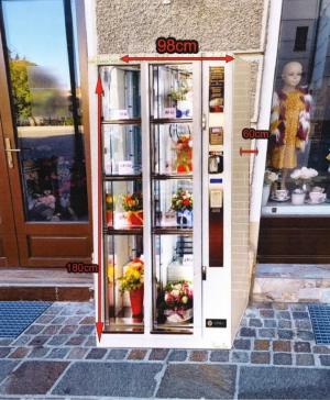 Primul automat de flori din Oradea, aprobat de Primărie. "Este o soluţie practică"