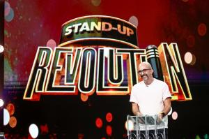 Stand-Up Revolution: Vlad Craioveanu, Marian Drăgulescu şi Daria Jane, printre concurenţi