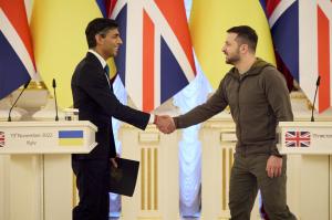 Întrevedere surpriză în Ucraina: Rishi Sunak s-a întâlnit cu Volodimir Zelenski la Kiev, în prima sa vizită oficială de când a preluat funcţia de prim-ministru al Marii Britanii