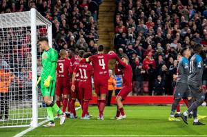 Rezultate Liga Campionilor. Liverpool a învins Napoli cu 2-0, Ajax, Bayern și Barcelona au câștigat tot la două goluri diferență