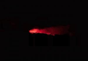 Cel mai mare vulcan activ din lume, Mauna Loa, erupe din nou după aproape 40 de ani
