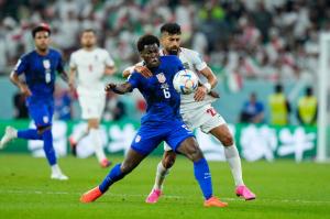 Iran - SUA 0-1, la Cupa Mondială din Qatar. Golul lui Pulisic i-a trimis pe americani în optimile de finală
