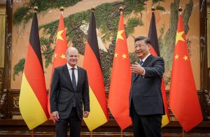 Olaf Scholz, în China: Germania, criticată de aliaţii europeni şi americani. Cum l-a primit Xi Jinping pe cancelar