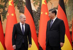 Xi Jinping l-a avertizat pe Vladimir Putin să nu folosească arme nucleare în Ucraina. Scholz: I-am spus să-și exercite influența asupra Rusiei