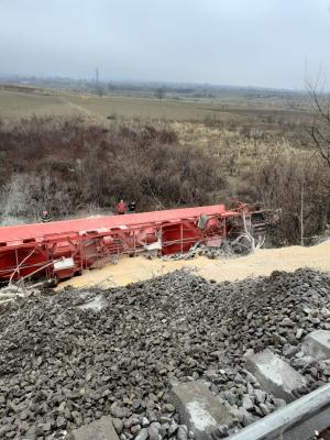 Coliziune între două trenuri de marfă care transportau cereale, în Vrancea. Una dintre garnituri s-a defectat în mers