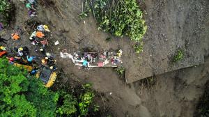"Noroiul acoperise totul". Un tată erou şi-a salvat soţia şi cei doi copii, apoi a fost înghiţit de o alunecare de teren, în Columbia