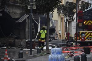 "Era fum peste tot". Şapte persoane, printre care doi copii, au murit într-o explozie puternică în Franţa