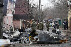 Război Rusia - Ucraina, ziua 2 LIVE TEXT. Rușii și ucrainenii discută unde și când ar putea negocia, în timp ce capitala Kiev e atacată