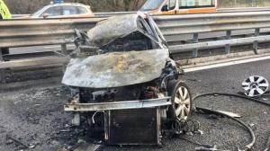 O româncă a murit carbonizată, pe un drum din Italia. A fost spulberată cu peste 160 km/oră, de o mașină care rula pe sensul greșit