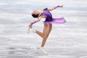 Rusoaica fenomen, de 15 ani, care scrie istorie. Kamila Valieva, prima patinatoare care sare o cvadruplă la JO. FOTO și  VIDEO