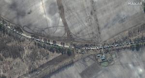 Noi imagini din satelit cu convoiul de 64 de kilometri al armatei ruse, care avansează spre Kiev. Raport: Umătorul atac major ar putea avea loc în 24 de ore