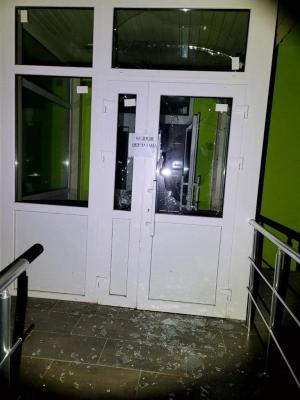 Un spital de oncologie din Nikolaev, bombardat de ruşi: "Doar un nebun îi poate ataca pe cei slabi, bolnavi"