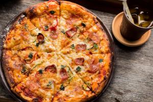 (P) Cuptorul de pizza electric, noua definiție a savorii preparatului italienesc!