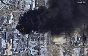 Noi imagini din satelit arată dezastrul din orașele ucrainene, după bombardamentele rușilor. Mariupol, "redus la cenușă"