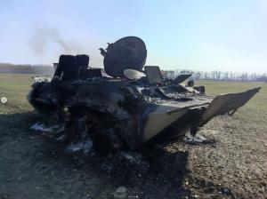 Un comandant rus s-a sinucis când a descoperit că toate tancurile unității sale, cu excepția unuia, au fost demontate, susține armata ucraineană