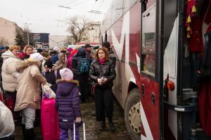 Exodul ucrainenilor din Odessa. Reporterul Observator Laurenţiu Rădulescu: S-a format o coadă de peste 10 kilometri la Vama Palanca