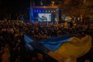 Manifestaţii pentru susţinerea Ucrainei, în marile oraşe europene. Zelenski: "Astăzi sunteţi cu toţii ucraineni!''
