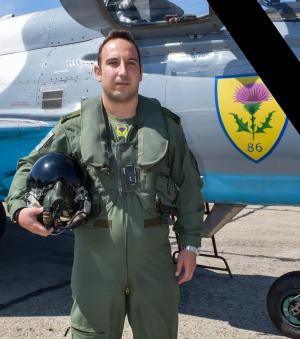 "Cer senin în zborul veșnic!" Lacrimi pentru Iosif, pilotul MiG-21 care a murit în tragedia din Constanţa. A fost ultimul zbor şi pentru el