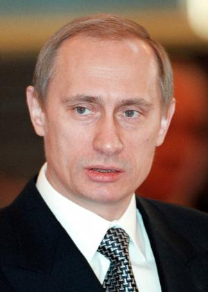De ce şi-a făcut Putin operații estetice şi a încercat să ţină totul ascuns. Transformările suferite de-a lungul anilor