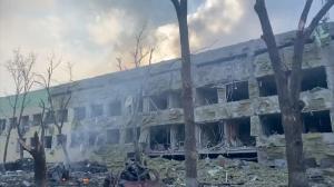 Imaginile dezastrului. Ce a mai rămas din maternitatea din Mariupol, bombardată fără milă de ruşi: ”Aţi depăşit linia umanităţii”