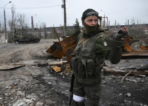 Război Rusia - Ucraina, ziua 52 LIVE TEXT. Rusia anunţă că zona urbană Mariupol e "curăţată". Zelenski spune că opreşte negocierile dacă ultimii soldaţi sunt ucişi