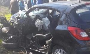 Imagini de coșmar pe Valea Oltului, după ce un Opel Corsa s-a înfipt într-un TIR la Brezoi