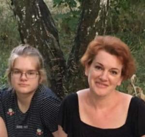 Rușii au executat o fetiță și pe mama ei, lângă Kiev. Ana și Tamila au fost găsite moarte la Bucha, împușcate într-o dubă