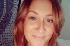 Cadavrul unei femei de 33 de ani, mamă a doi copii, găsit de poliţişti în pădure. Un bărbat de 50 de ani, arestat pentru crimă, în UK