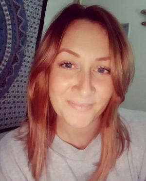 Cadavrul unei femei de 33 de ani, mamă a doi copii, găsit de poliţişti în pădure. Un bărbat de 50 de ani, arestat pentru crimă, în UK