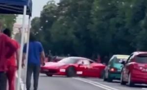 Accident cu un Ferrari la campionatul de îndemânare din Ploieşti. Momentul în care mai mulţi pietoni evită să fie loviţi