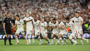 Finala Europa League: Eintracht Frankfurt a câștigat trofeul după ce a învins-o pe Rangers. Meci de foc la Sevilla