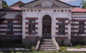 Istoria îngropată în uitare: Inaugurată în 1883 de Regele Carol I, vama românească din Predeal a ajuns o ruină