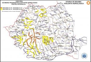 Alertă de inundații în România. Râuri din 20 de județe, sub coduri galben și portocaliu până luni la miezul nopţii