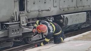 O locomotivă a luat foc în Gara Constanţa. Primele imagini de la faţa locului